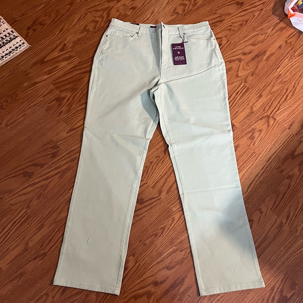 Gloria Vanderbilt Amanda Jeans NWT